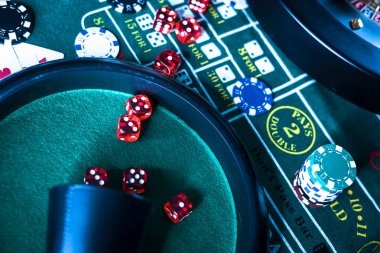 AduQ live dealer mobile session on smartphone